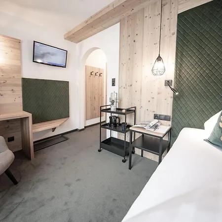 Rustica Alpine Hotel