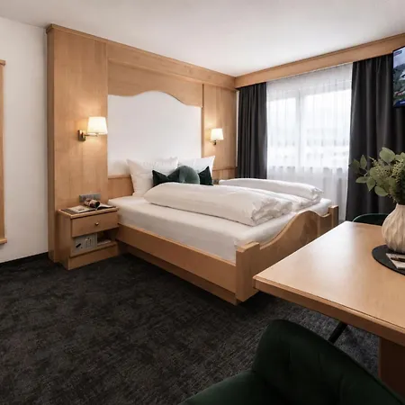 Garni Rustica Hotel 3*