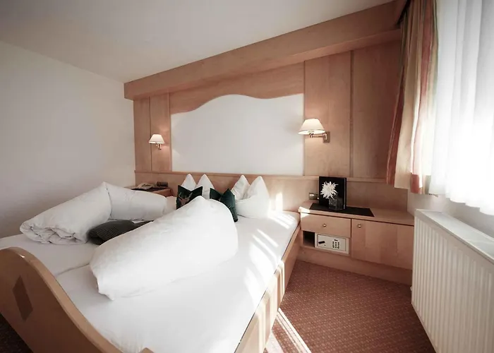 Garni Rustica Hotel 3*