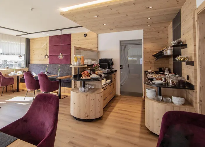 Garni Rustica Hotel 3*